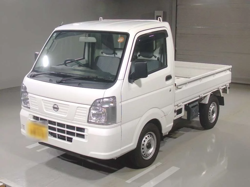 Nissan NT100 Clipper DR16T 2023